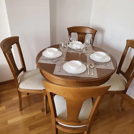 Piso Céntrico 2 A Escasos Metros De Maria Pita La Coruña